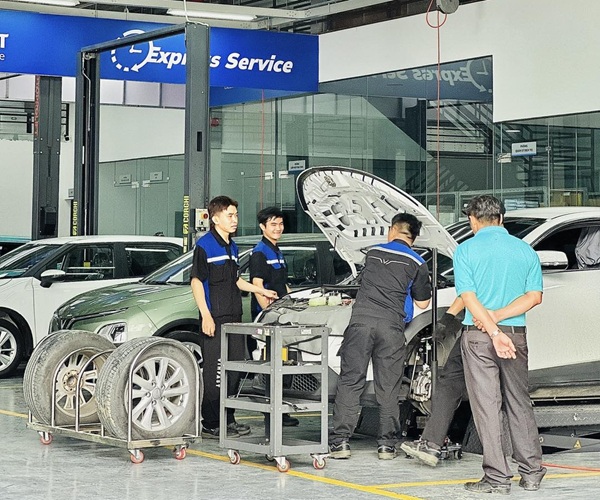 Dịch Vụ Bảo Dưỡng và Đồng Sơn Ô Tô: Những Gì Bạn Cần Biết